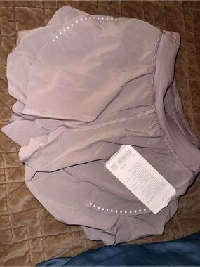 Lululemon light Mauve Sculpting Athletic Shorts